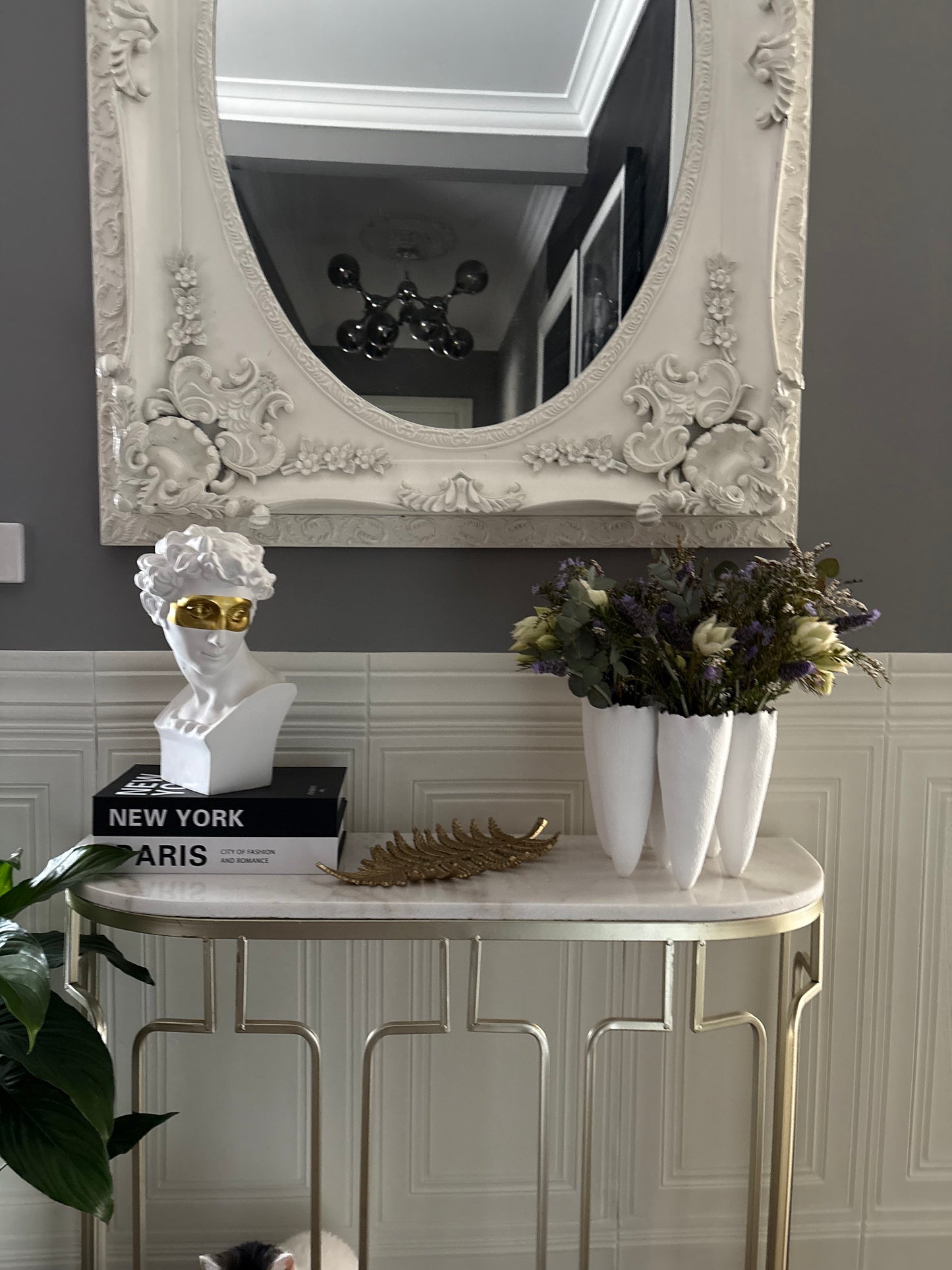 Loki Modern White Ceramic Vase