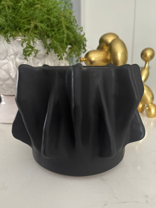 Willow Modern Black Pot - Ceramic