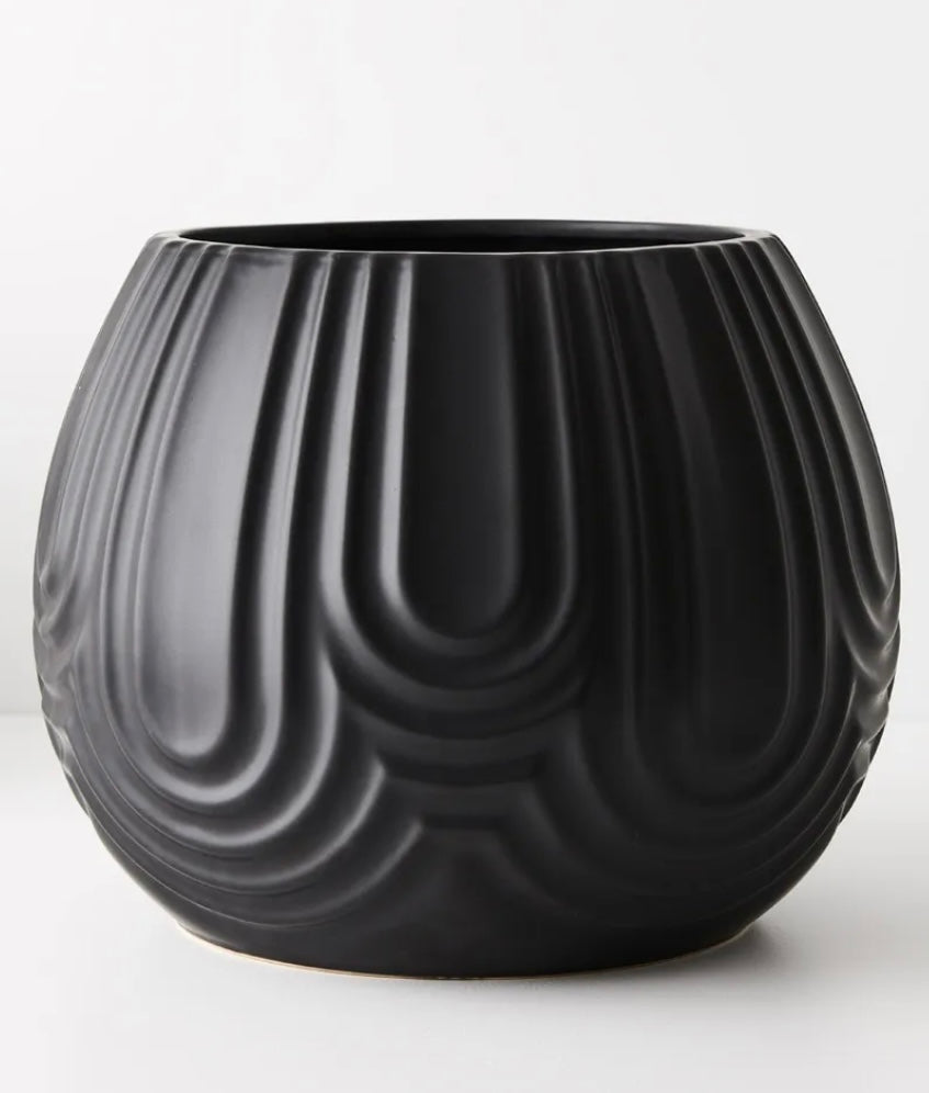 Laurela Black Modern Ceramic Pot