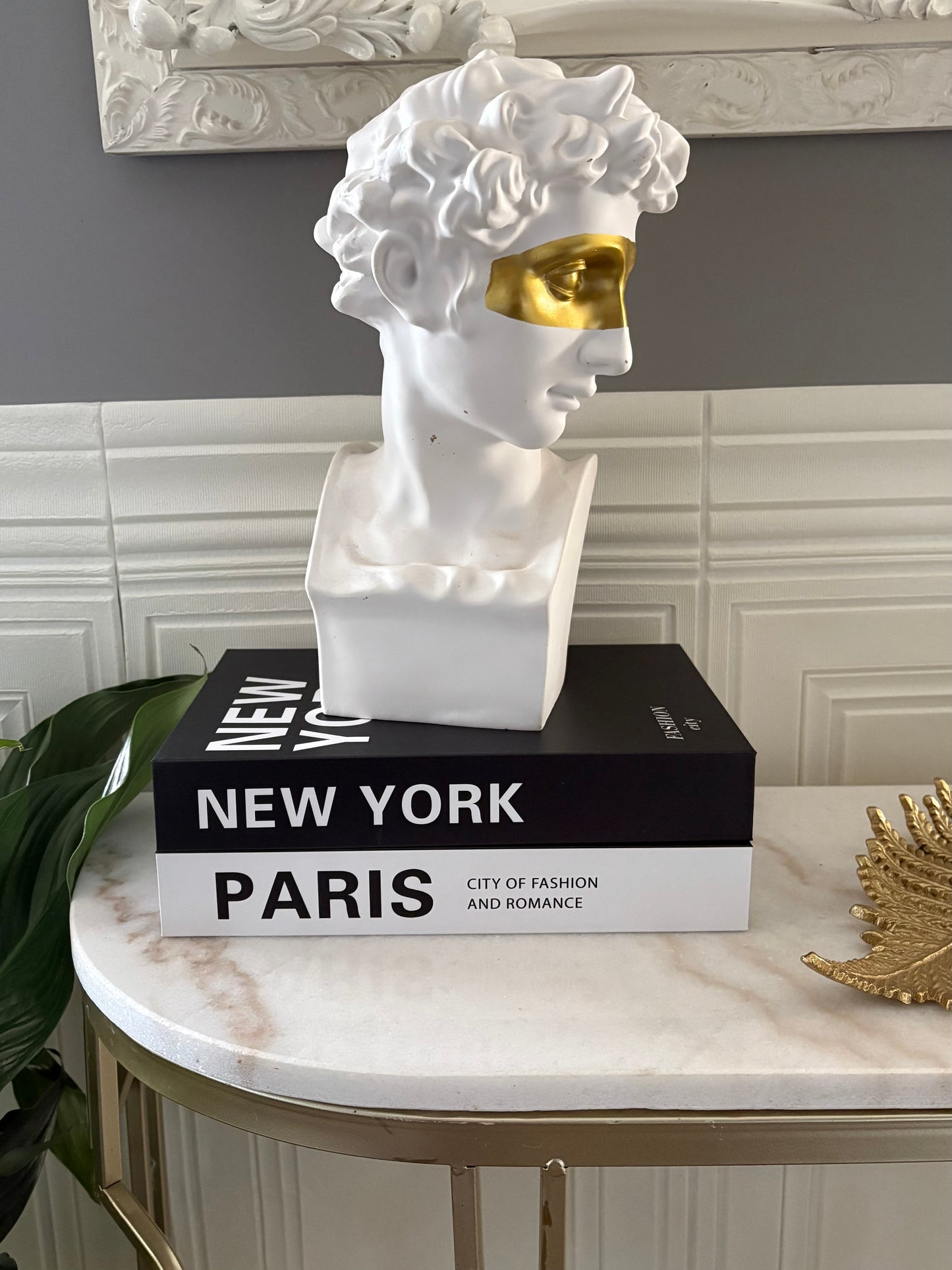 New York Decorative - Display Black Lookbook Box