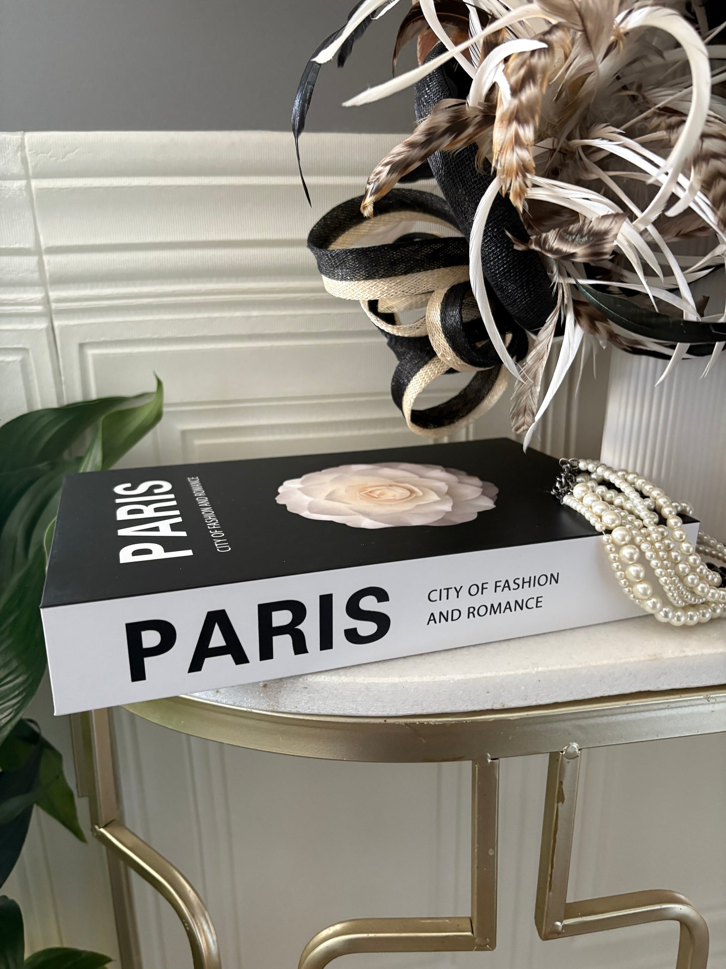 Paris Decorative - White Display Lookbook Box